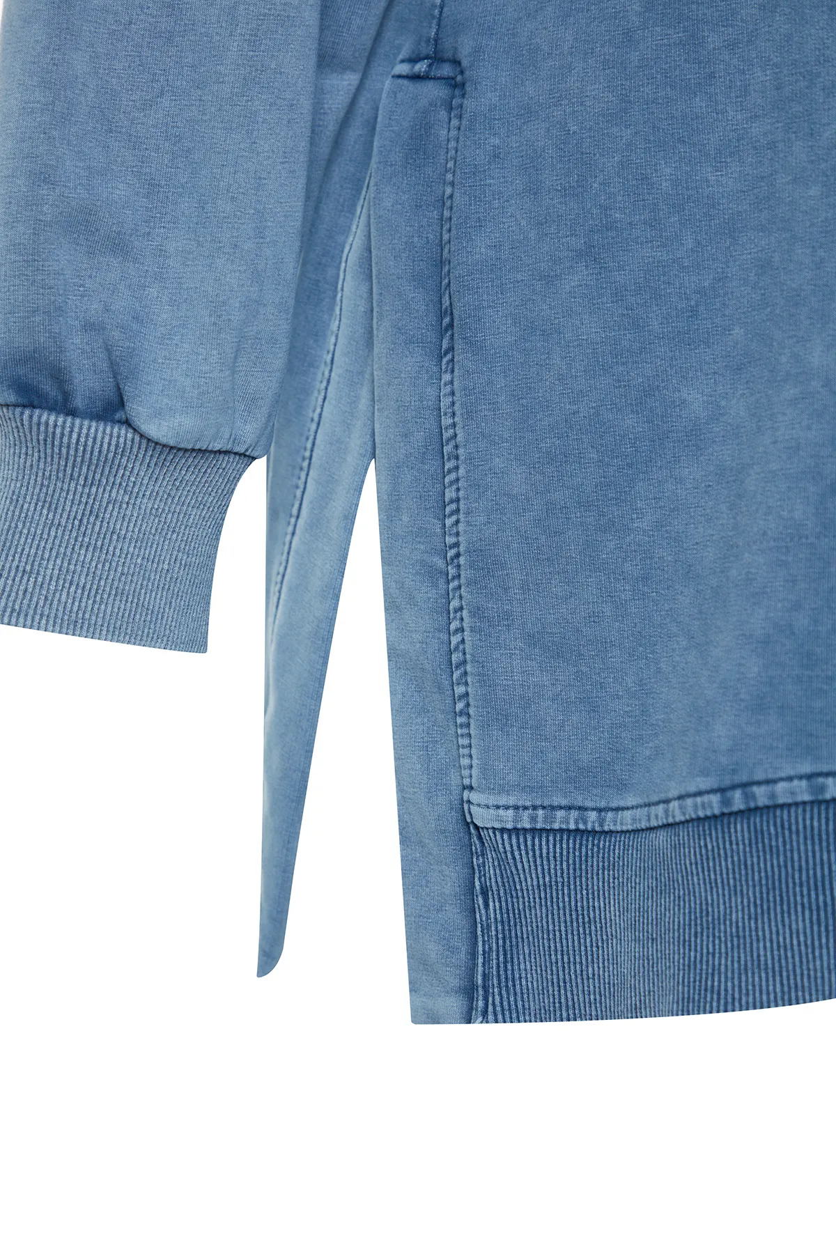 Trendyol Modest  Blau gewaschenes Strick-Sweatshirt TCTSS23TW00062