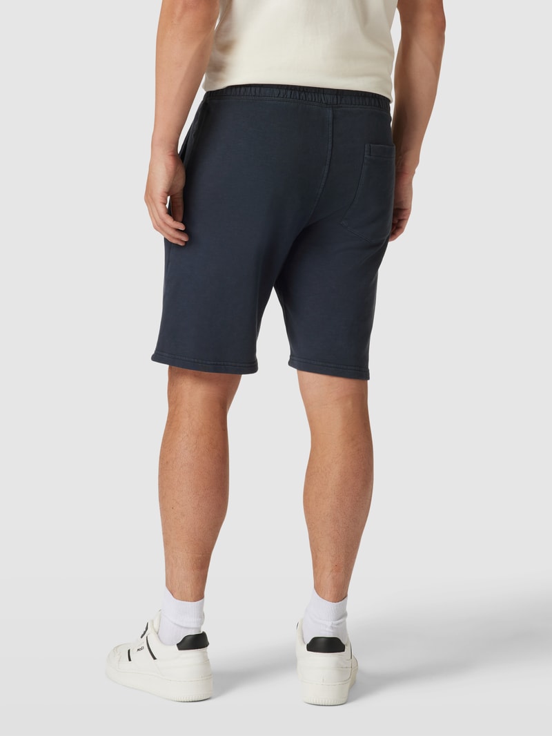Shorts mit seitlichen Eingrifftaschen in dunkelblau