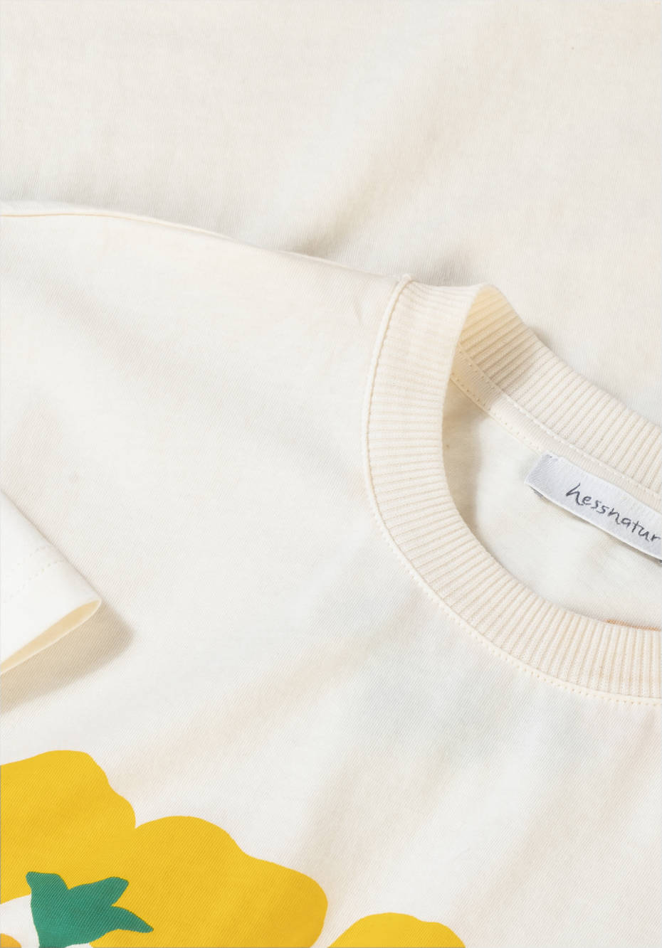 LIV LEE X HESSNATUR T-Shirt aus reiner Bio-Baumwolle