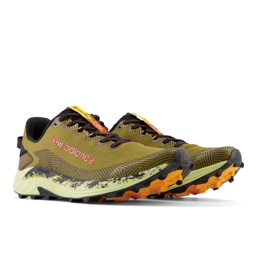 New Balance FuelCell Summit Unknown v4 MTUNKNW4 / grün