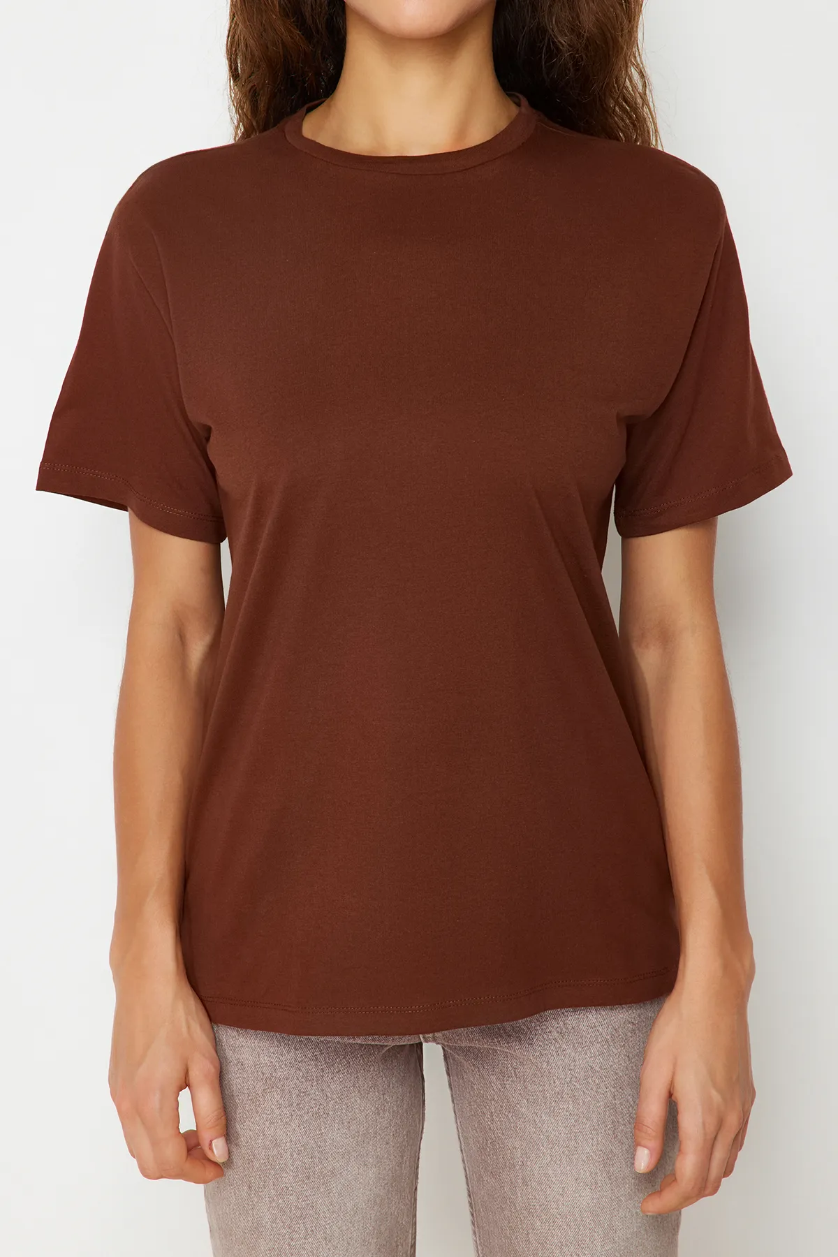 Trendyol Collection  Strick-T-Shirt im Boyfriend-Schnitt mit Rundhalsausschnitt - Braun, 100 % Baumwolle TWOSS20TS0134