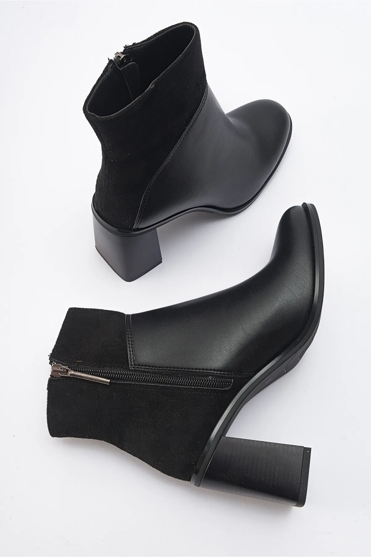 LuviShoes  ROPA Schwarze Damen-Stiefel mit Absatz