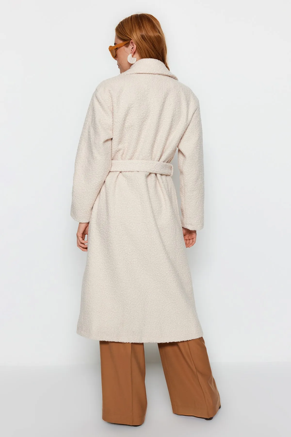 Trendyol Modest  Steinfarbener, gefütterter Sherpa-Mantel TCTAW24AB00002