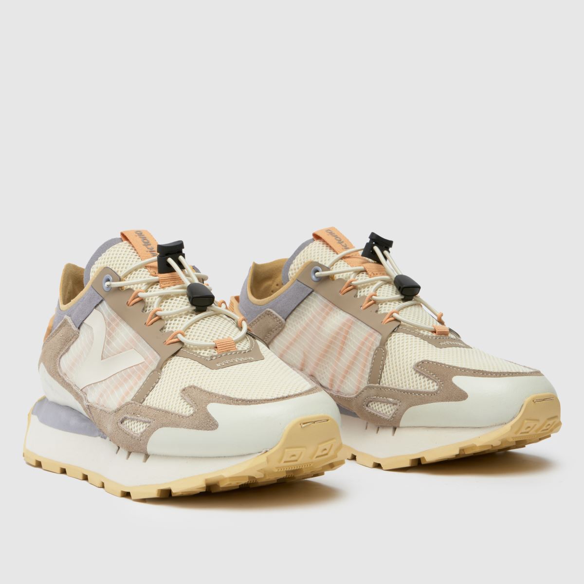 Victoria Wing Tech-sneakers i beige, flerfärgad