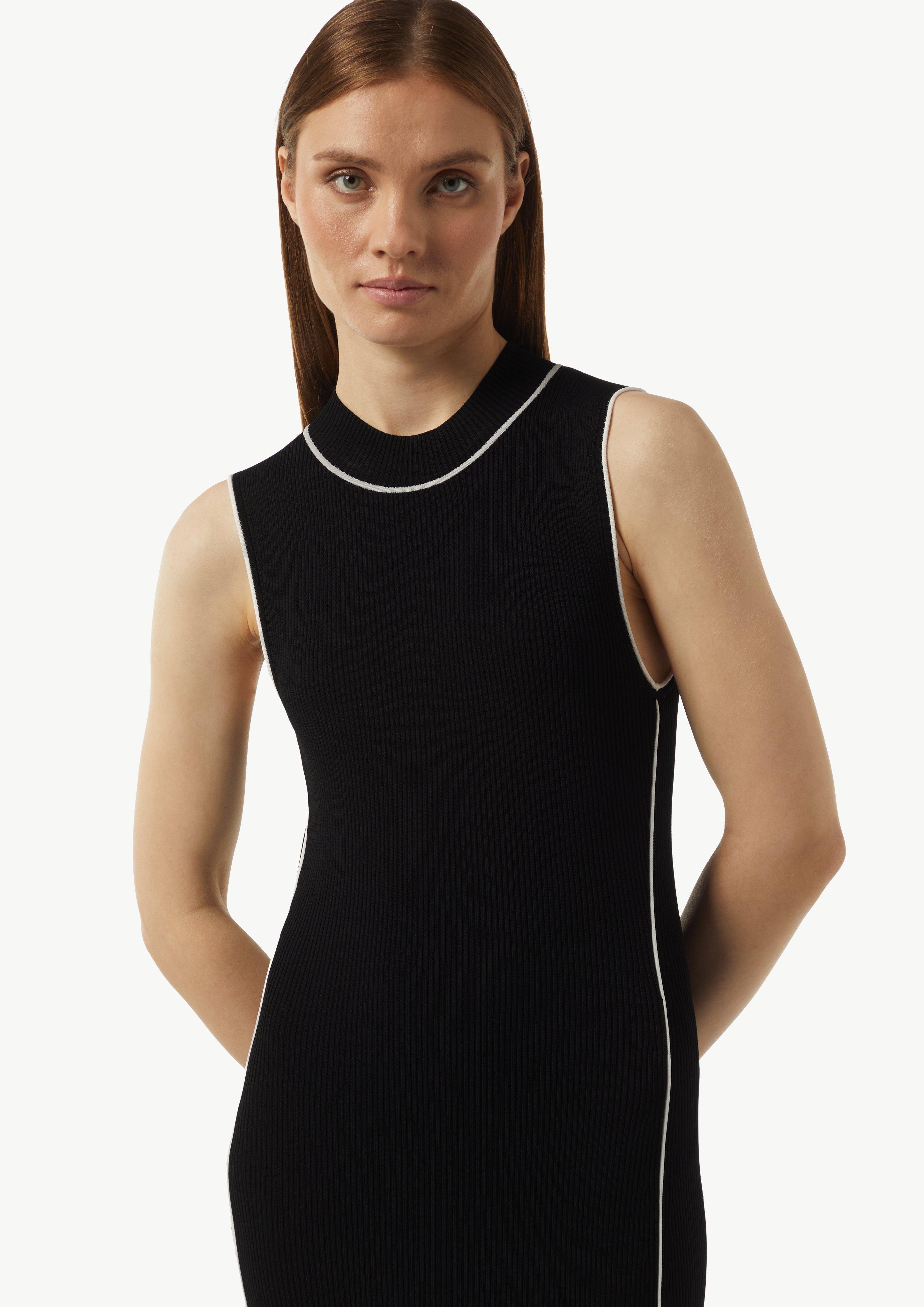 Figurbetontes Rippstrickkleid mit Kontrastdetails - schwarz