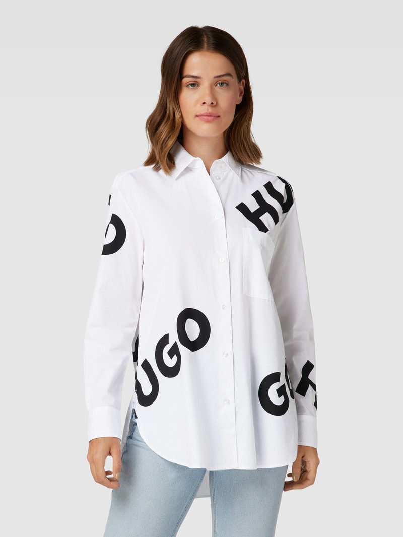 Hemdbluse mit Allover-Logo-Print Modell 'Elodina' in weiß
