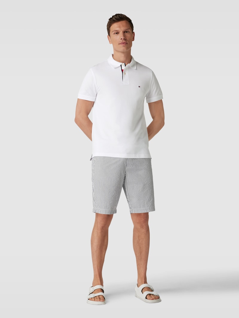 Poloshirt mit Label-Detail in weiß