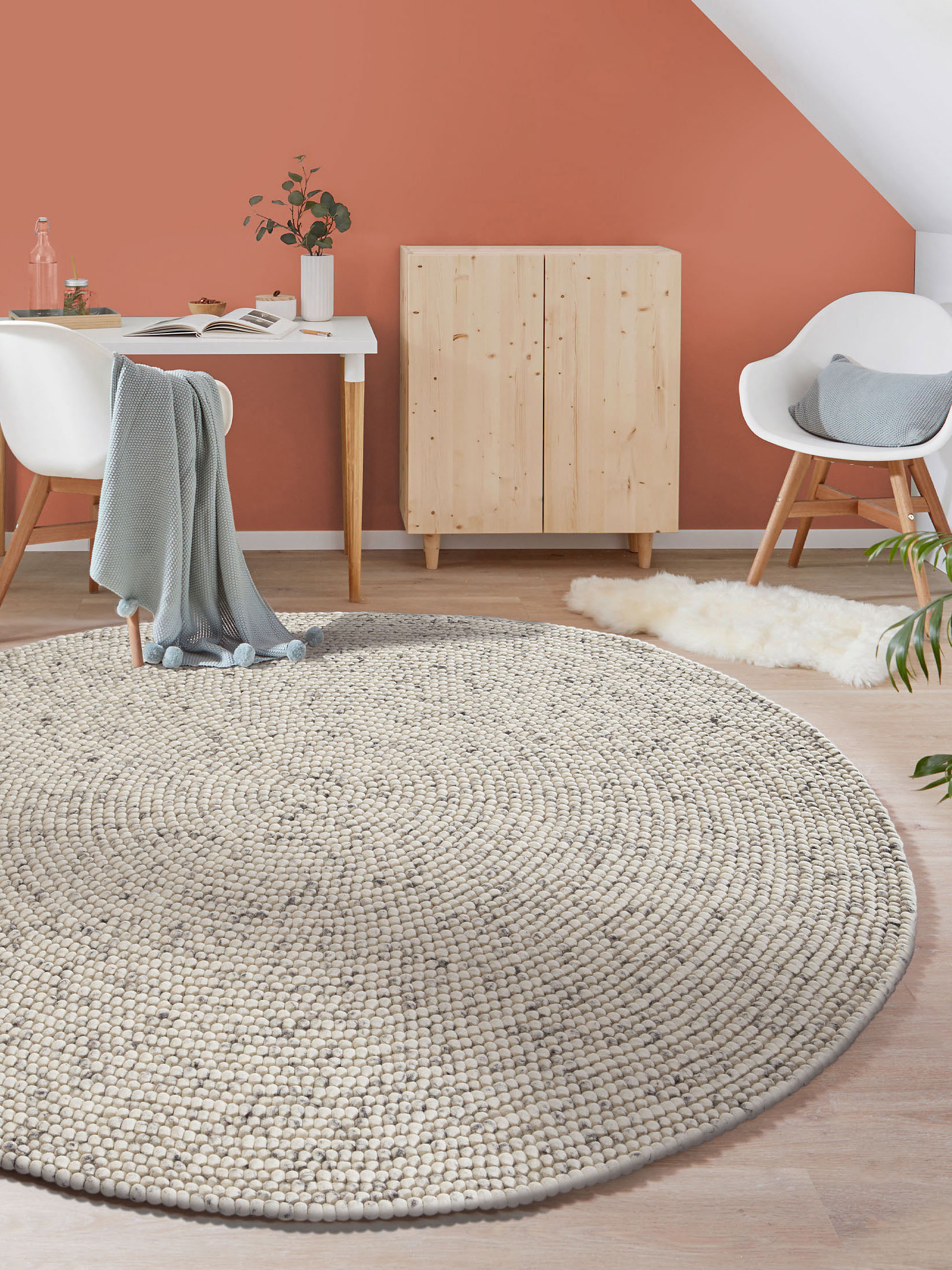 Smedby Filzkugel-Teppich, Grey Natural