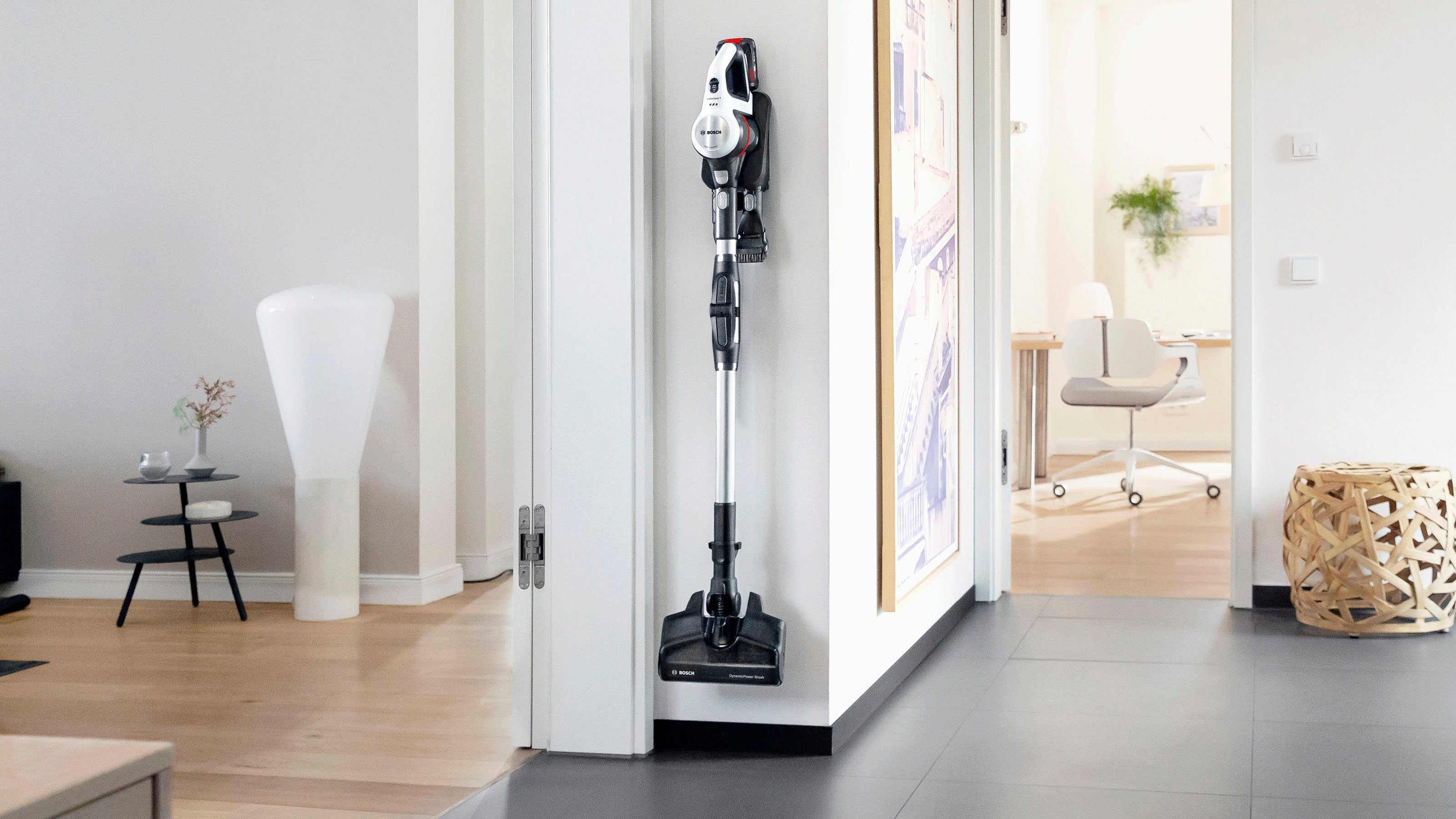 BOSCH Akku-Stielstaubsauger Unlimited 7 BSS711W, beutellos, 40 Min. Laufzeit, austauschbarer Akkupack, inkl. umfangreichen Zubehör
