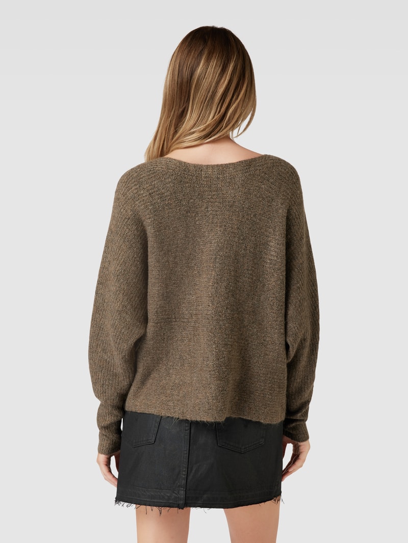 Strickpullover mit Rundhalsausschnitt Modell 'DANIELLA' in schokobraun