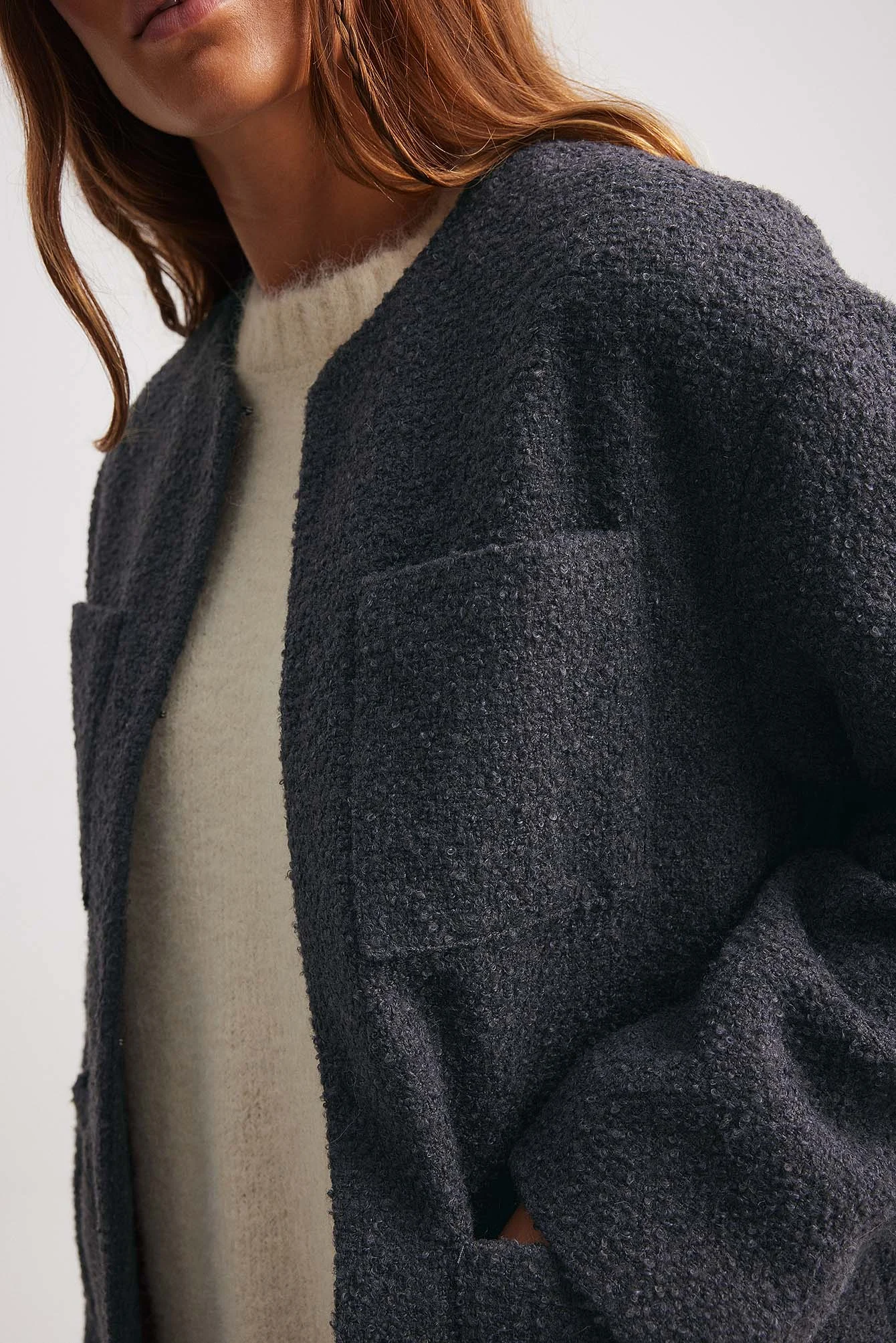 Kurze Jacke mit Taschendetail