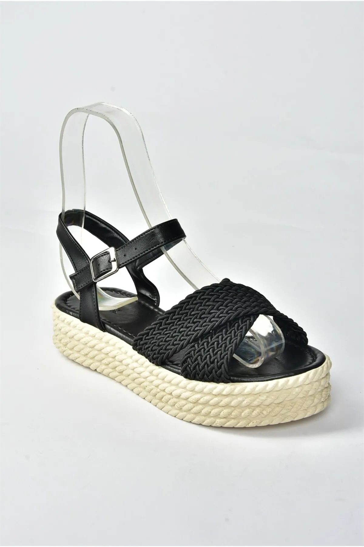 Fox Shoes  Schwarze Damen-Sandalen aus Stoff mit Kreuzriemen K250085304