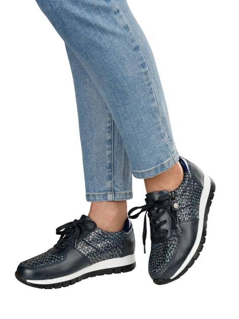 Schnürschuh mit seitlichem Reißverschluss