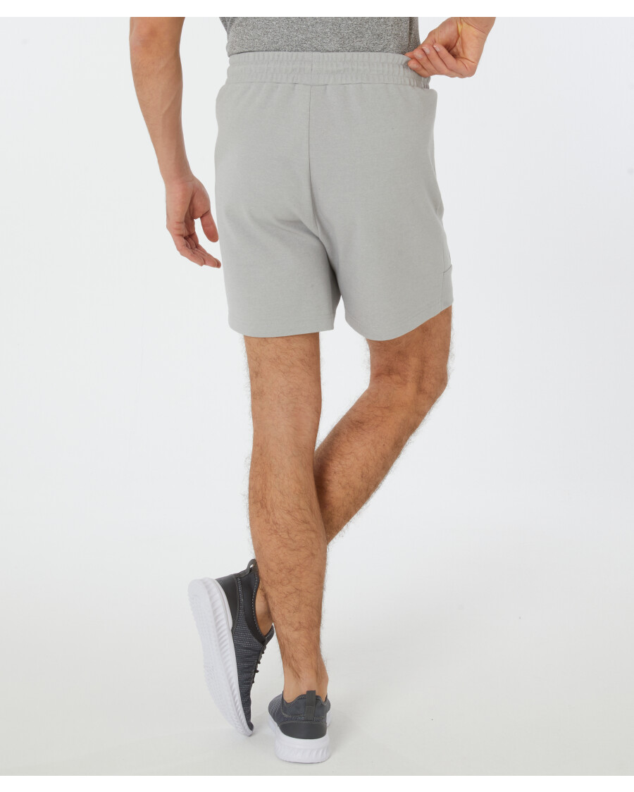 Graue Sport-Shorts
