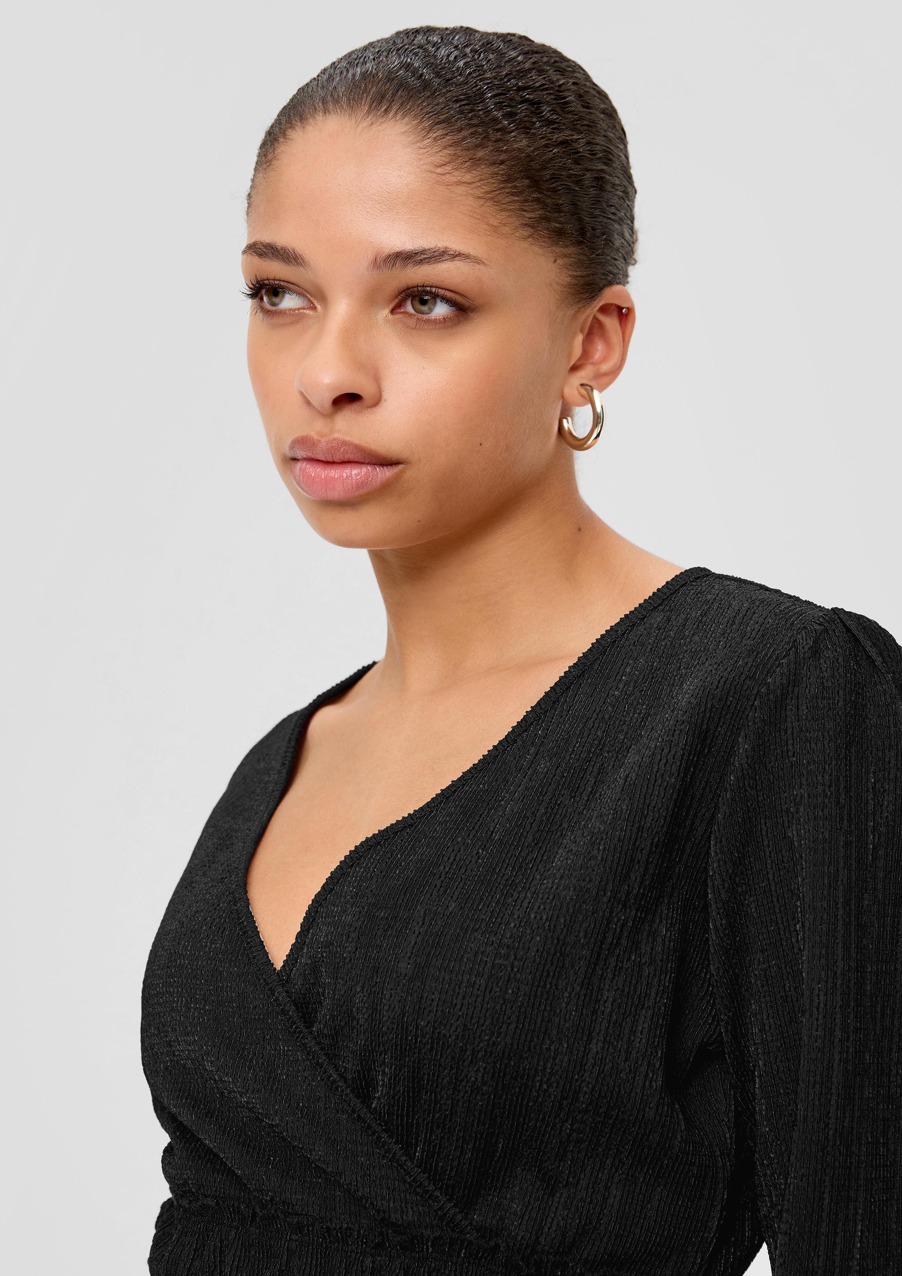 Taillierte Bluse mit Criss-Cross-Ausschnitt  2138326-9999