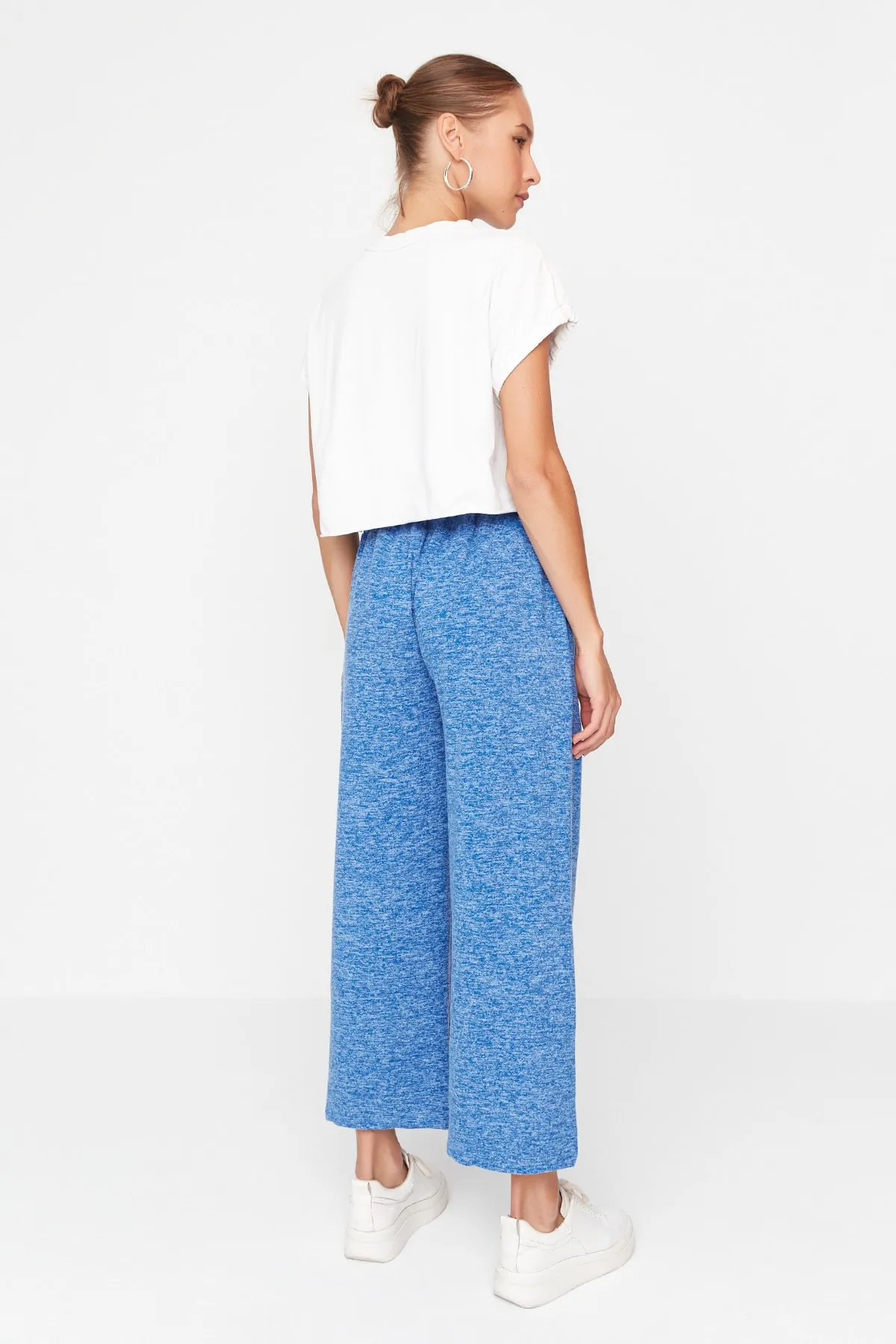 Trendyol Collection  Indigo Culotte Dick gestrickte Jogginghose TWOAW21EA0037