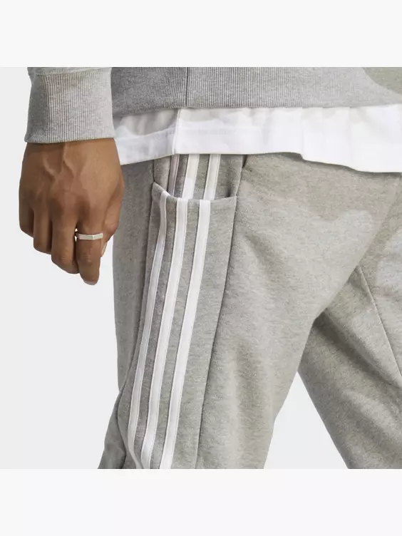 adidas Essentials French Terry Tapered Cuff 3-Streifen Hose
