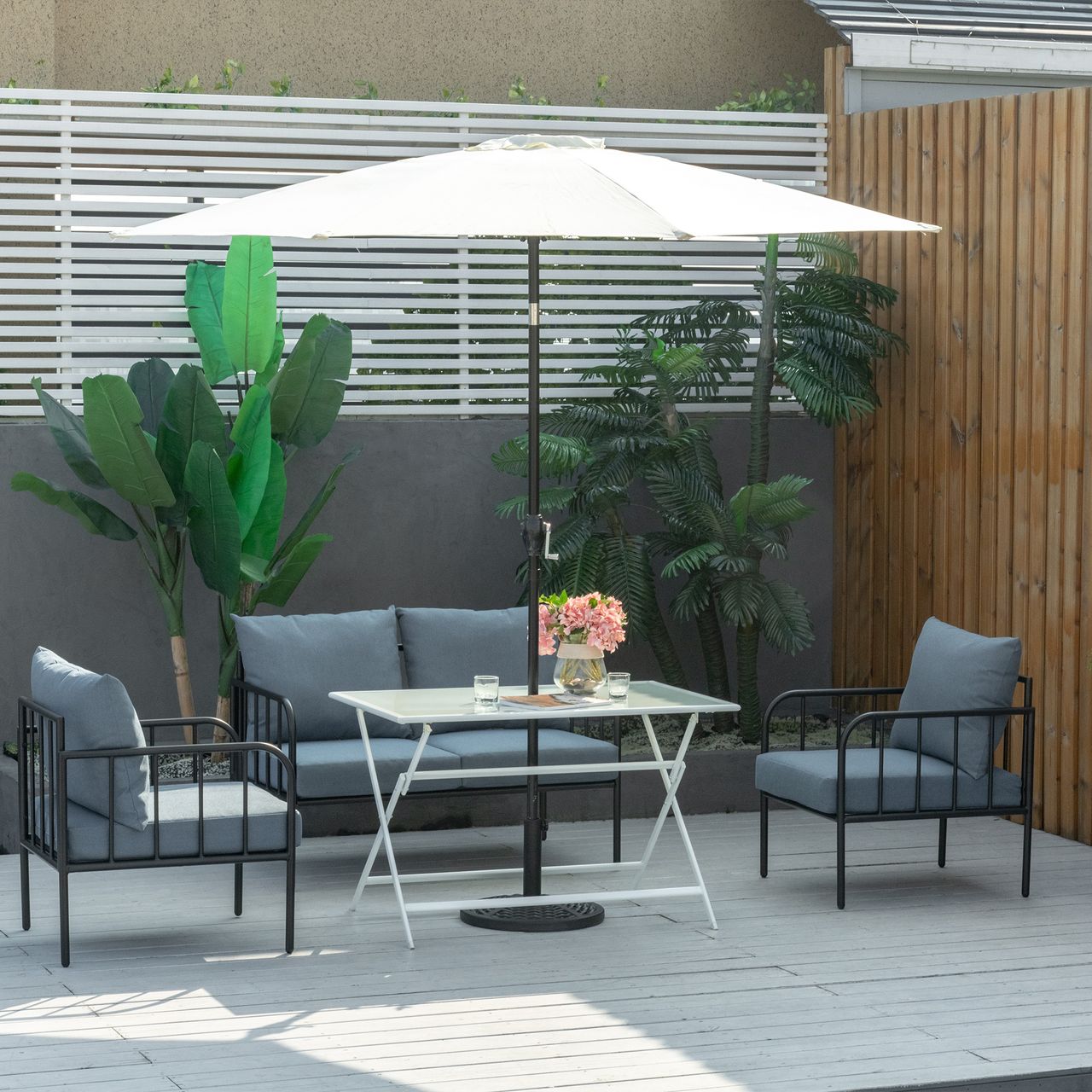 Outsunny Klapptisch Gartentisch mit Ø42mm Ø50mm Schirmloch Falttisch klappbar Beistelltisch Balkontisch Picknicktisch Esstisch Metall gehärtetes Glas Weiß 110 x 70 x 70 cm