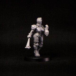 Cruel Female Rider (28 mm)