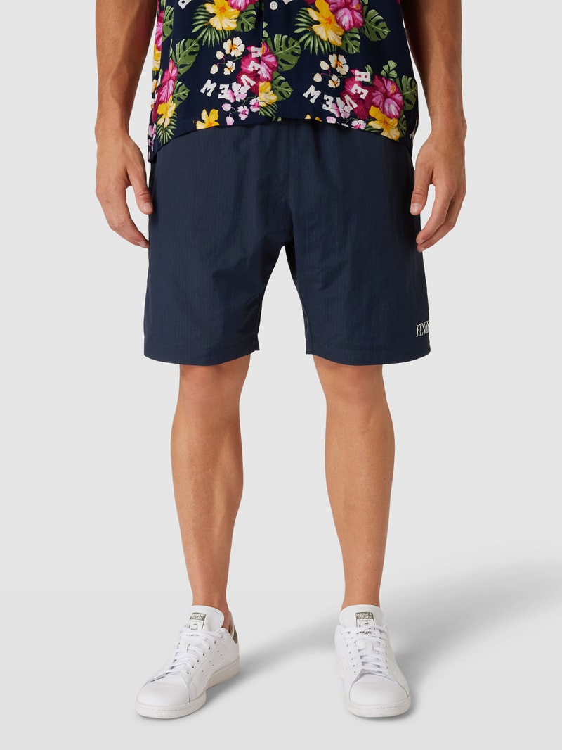 Shorts mit Label-Print in dunkelblau