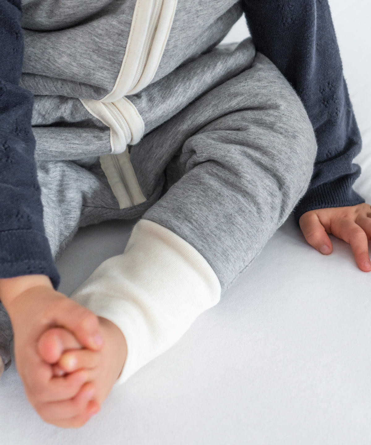 Baby-Schlafsack mit Beinen und Wollfüllung