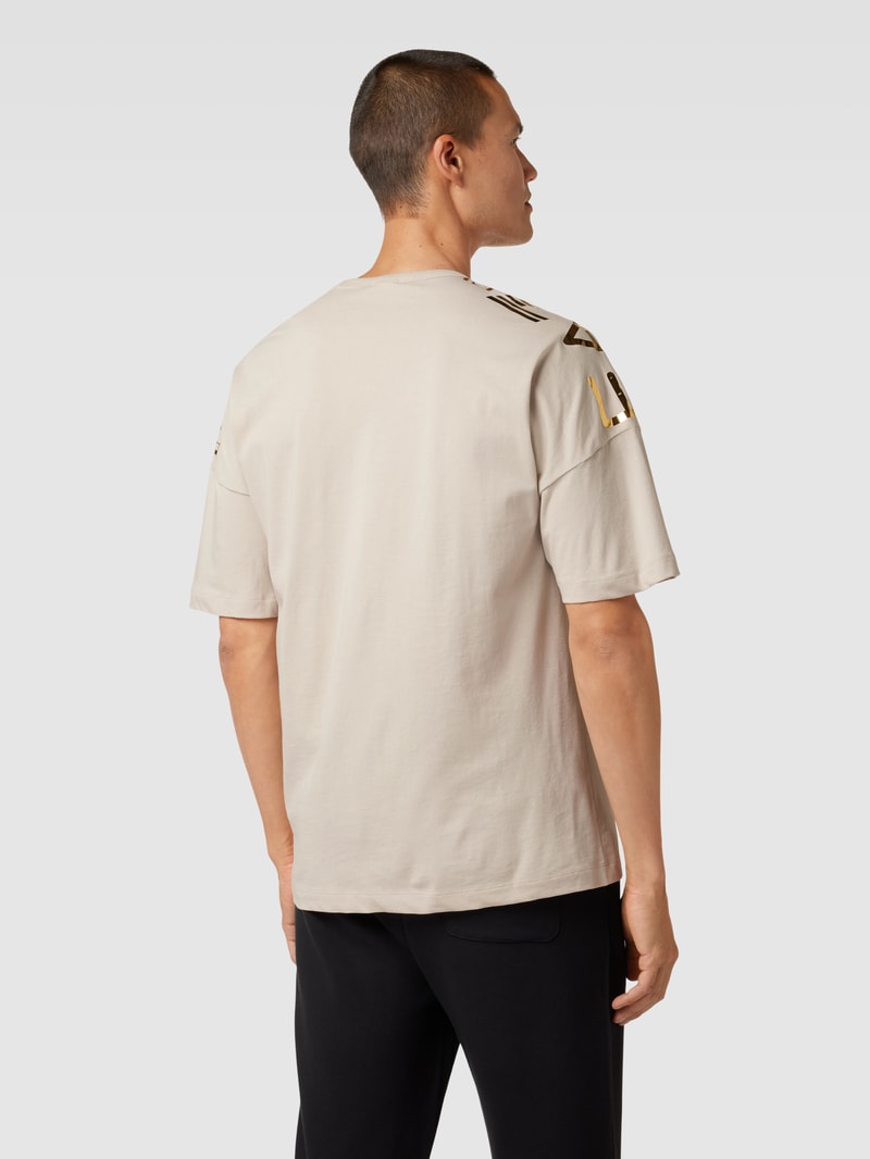 T-Shirt mit Label-Print in beige