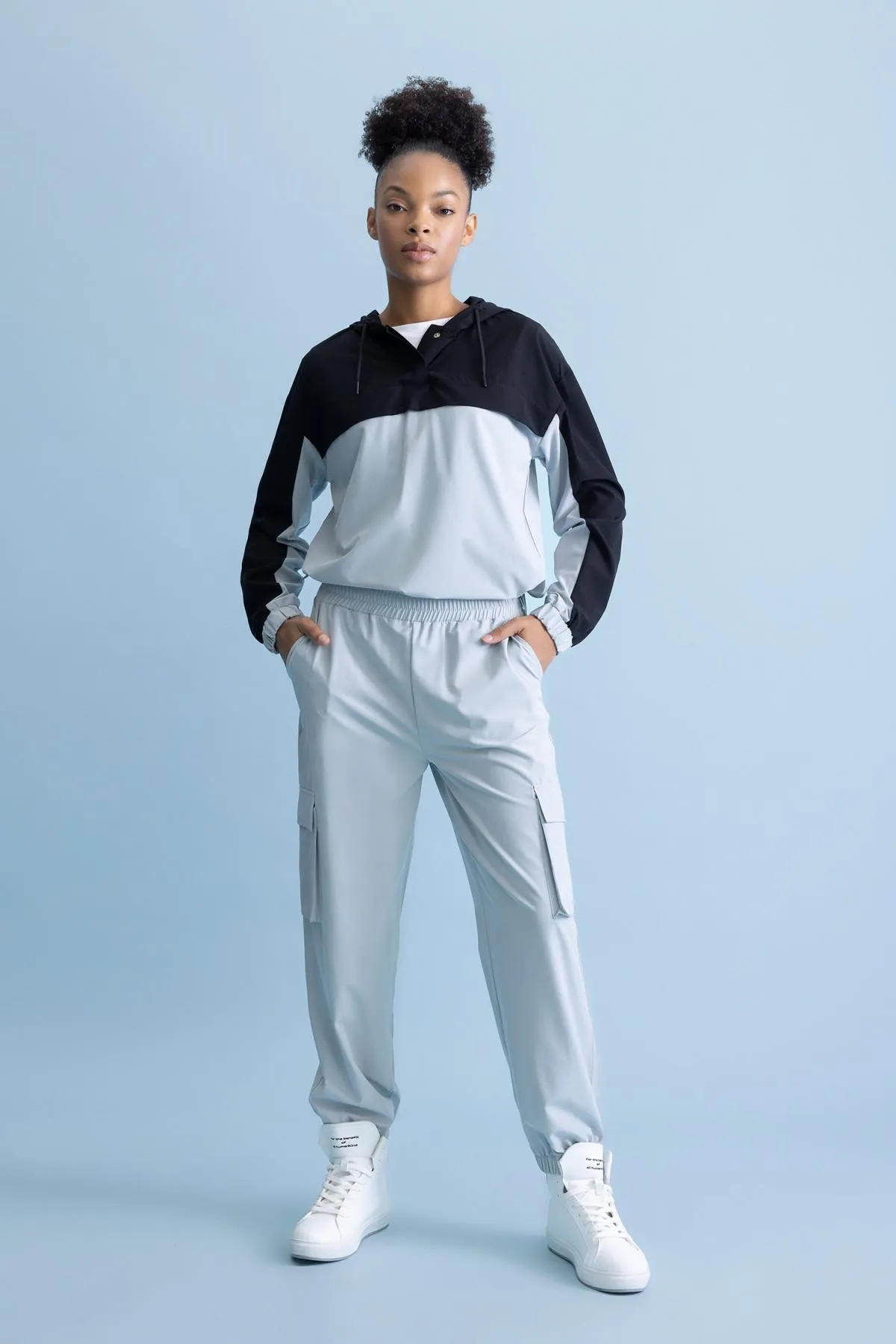 DeFacto  Passform Standard-Fit-Webhose B3250ax23au