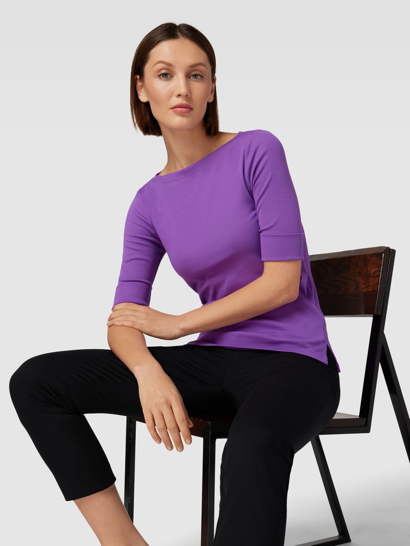 T-Shirt mit U-Boot-Ausschnitt in lila