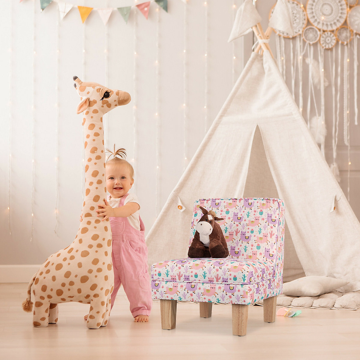 Kindersessel mit Lama-Motiv