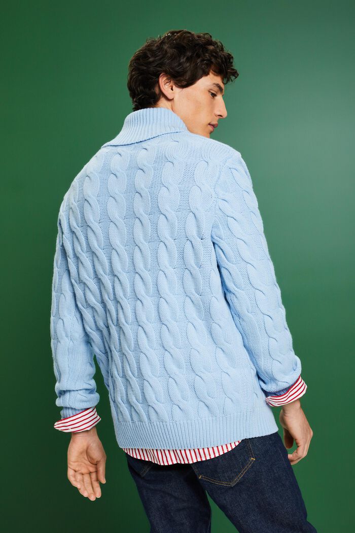 Zopfstrickpullover aus Wolle mit Schalkragen