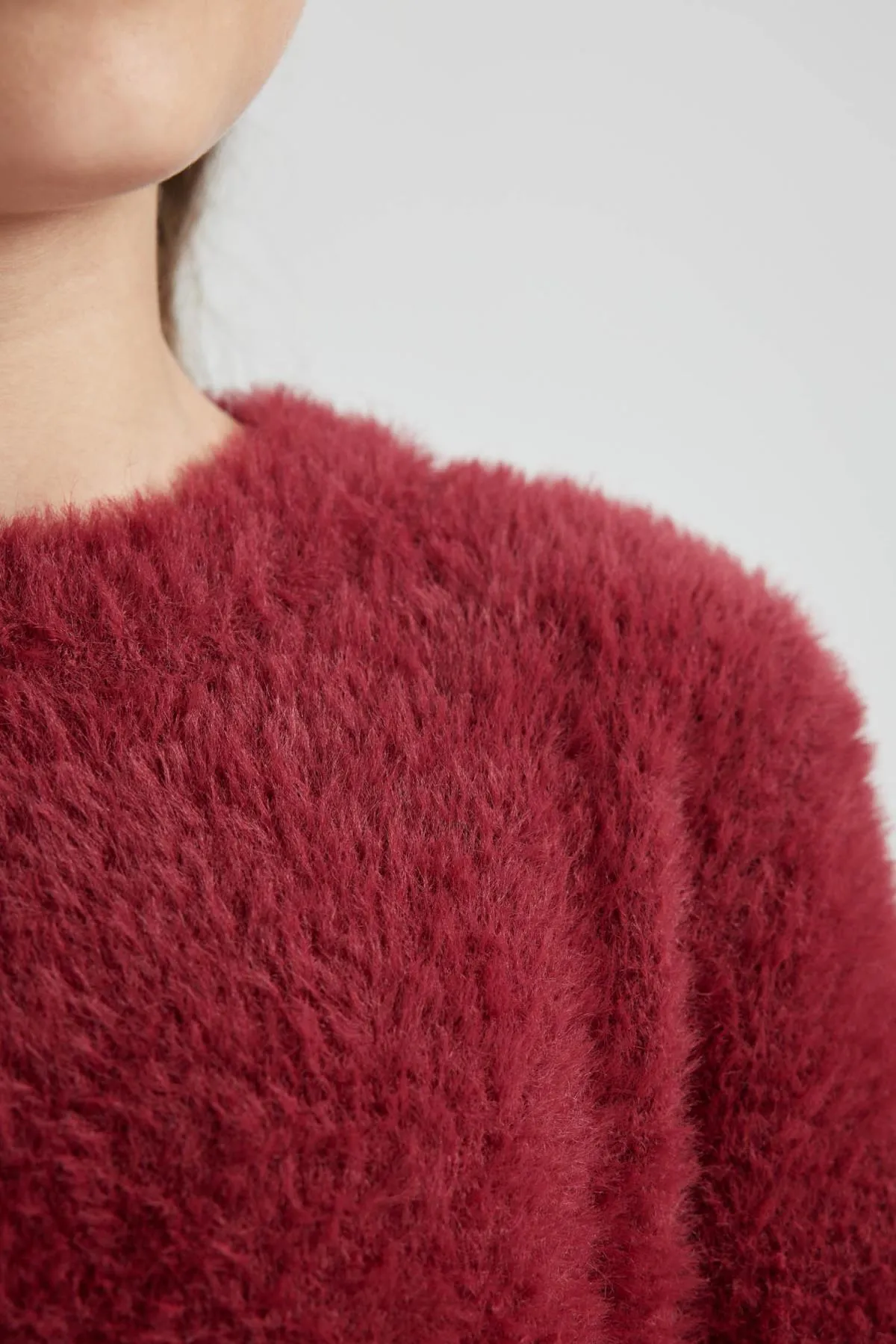 DeFacto  Strickpullover für Mädchen mit normaler Passform und Rundhalsausschnitt