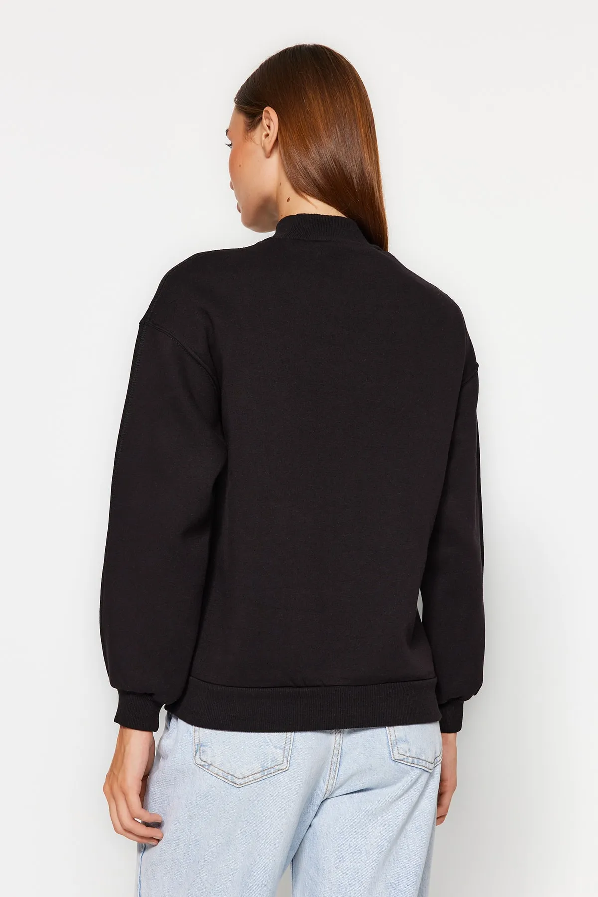 Trendyol Collection  Schwarzer Stehkragen, dicke Fleece-Innenseite, entspannte/bequeme Passform, lockeres Strick-Sweatshirt