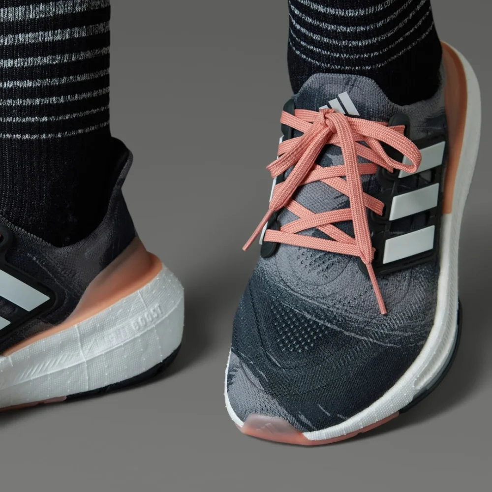 adidas Ultraboost Light IE1745 / grau