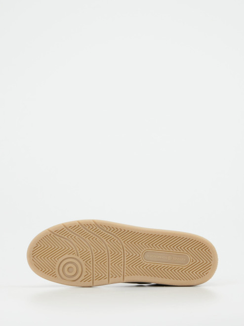 Sneaker-16613590057 Kennel & Schmenger