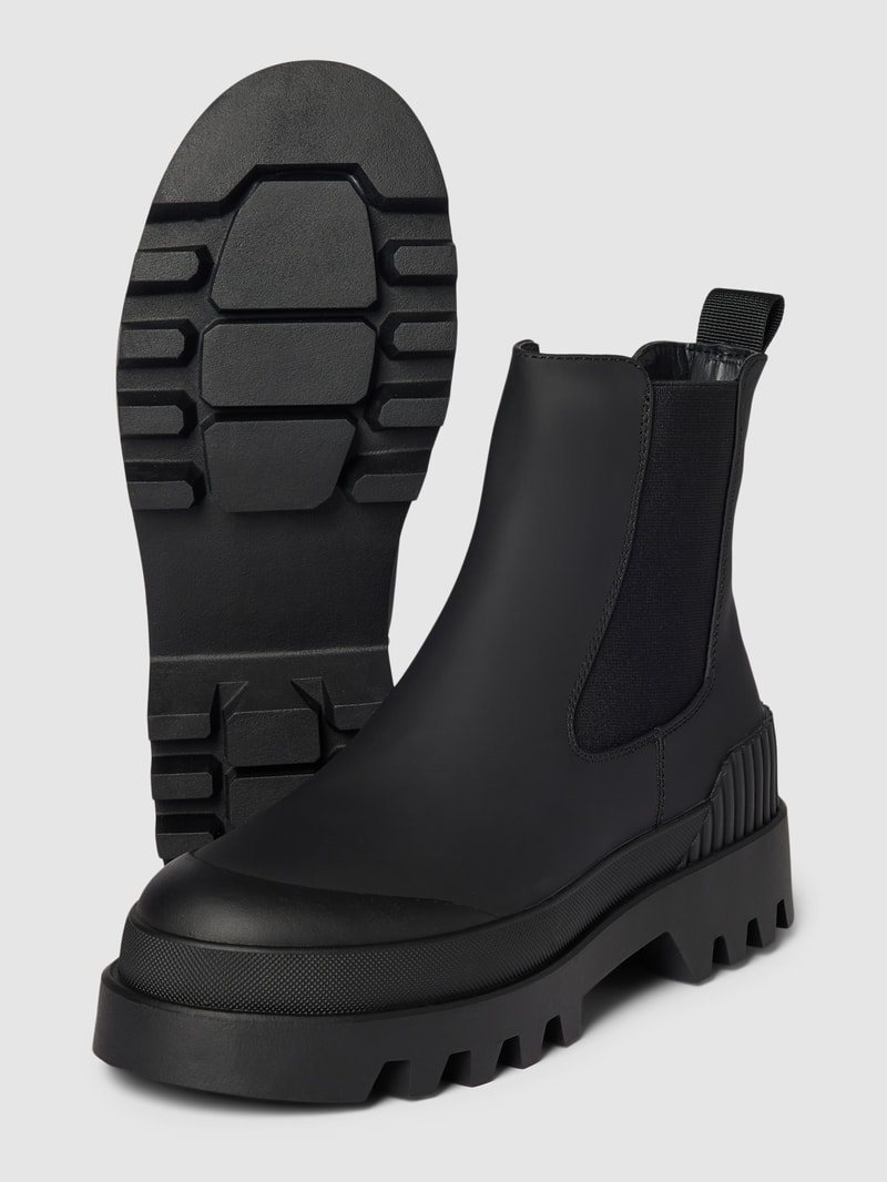 Chelsea Boots mit profilierter Sohle Modell 'BUZZ' in schwarz