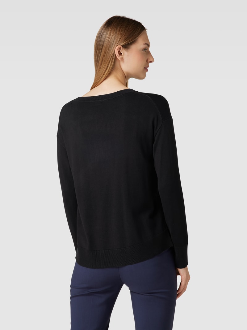 Strickpullover mit geripptem Rundhalsausschnitt in schwarz