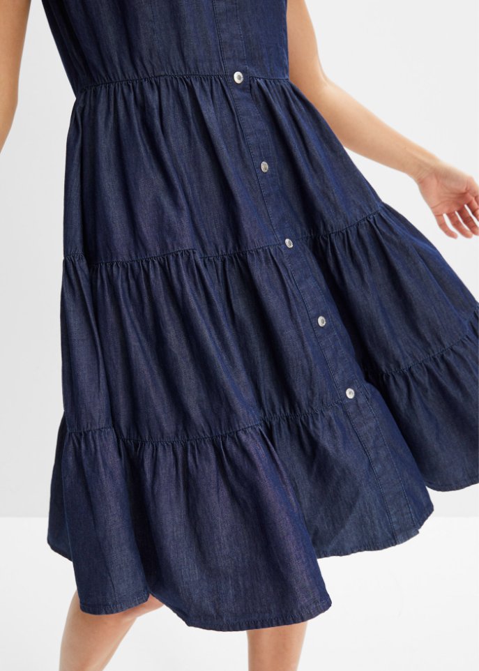 Kurzes Jeanskleid mit Knopfleiste