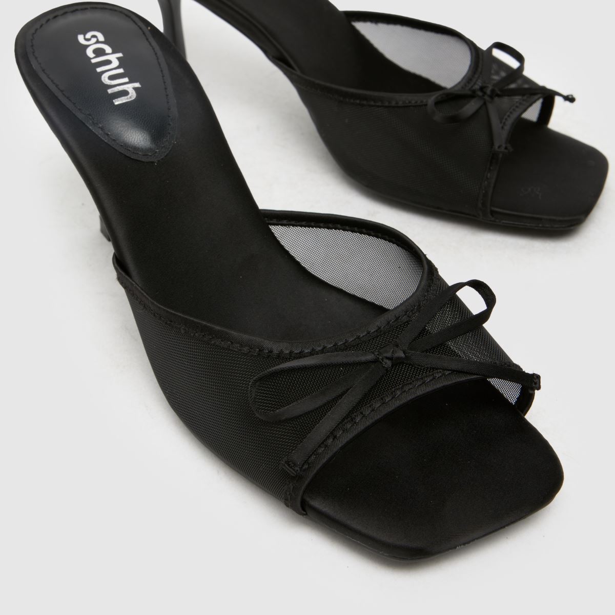 Schuh Selena Mule magassarkú fekete színben