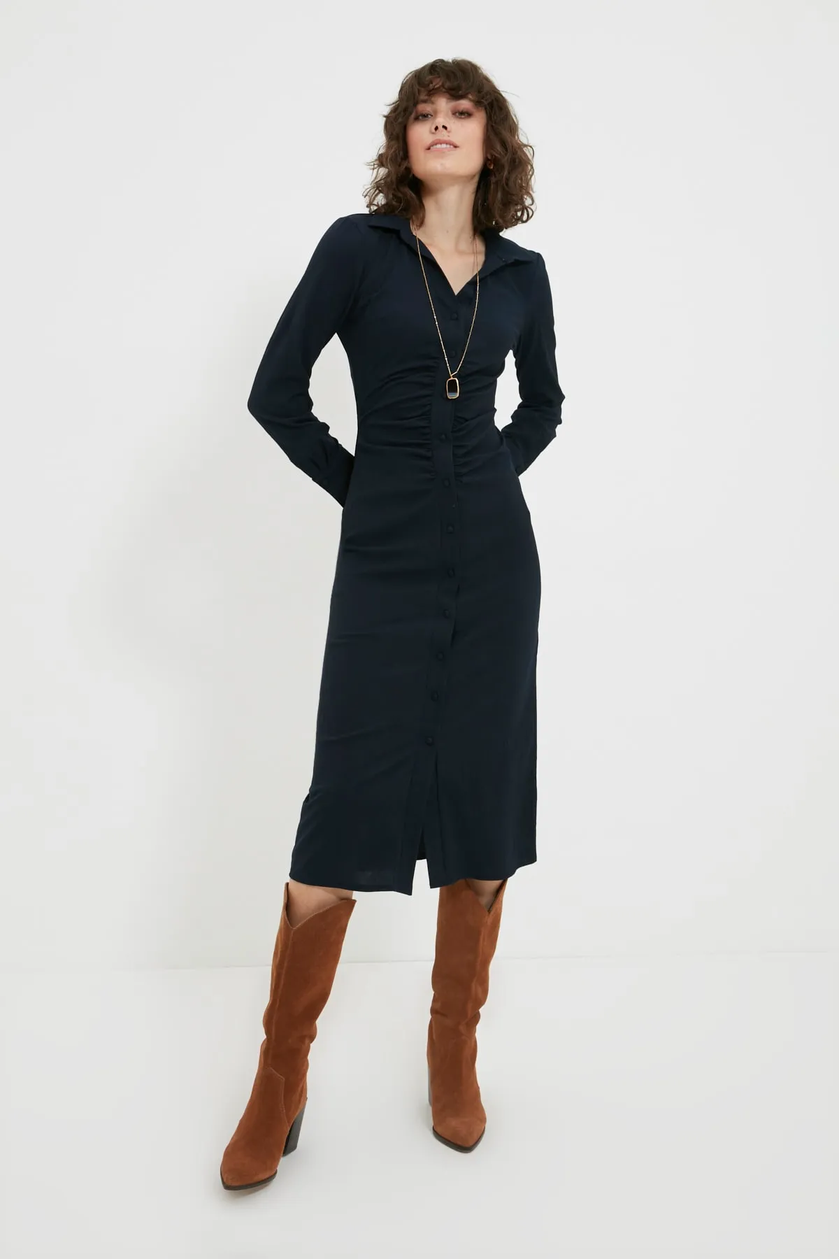 Trendyol Collection  Marineblaues, gewebtes Midi-Kleid mit Rüschen und Details TWOAW22EL1343