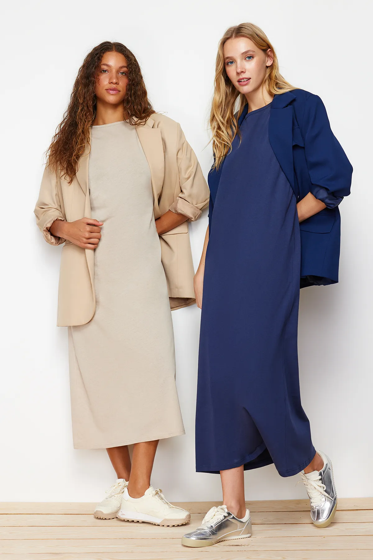 Trendyol Modest  Marineblau-Nerz, 2er-Pack Kleid mit Strickfutter aus 100 % Baumwolle TCTAW22UK0110