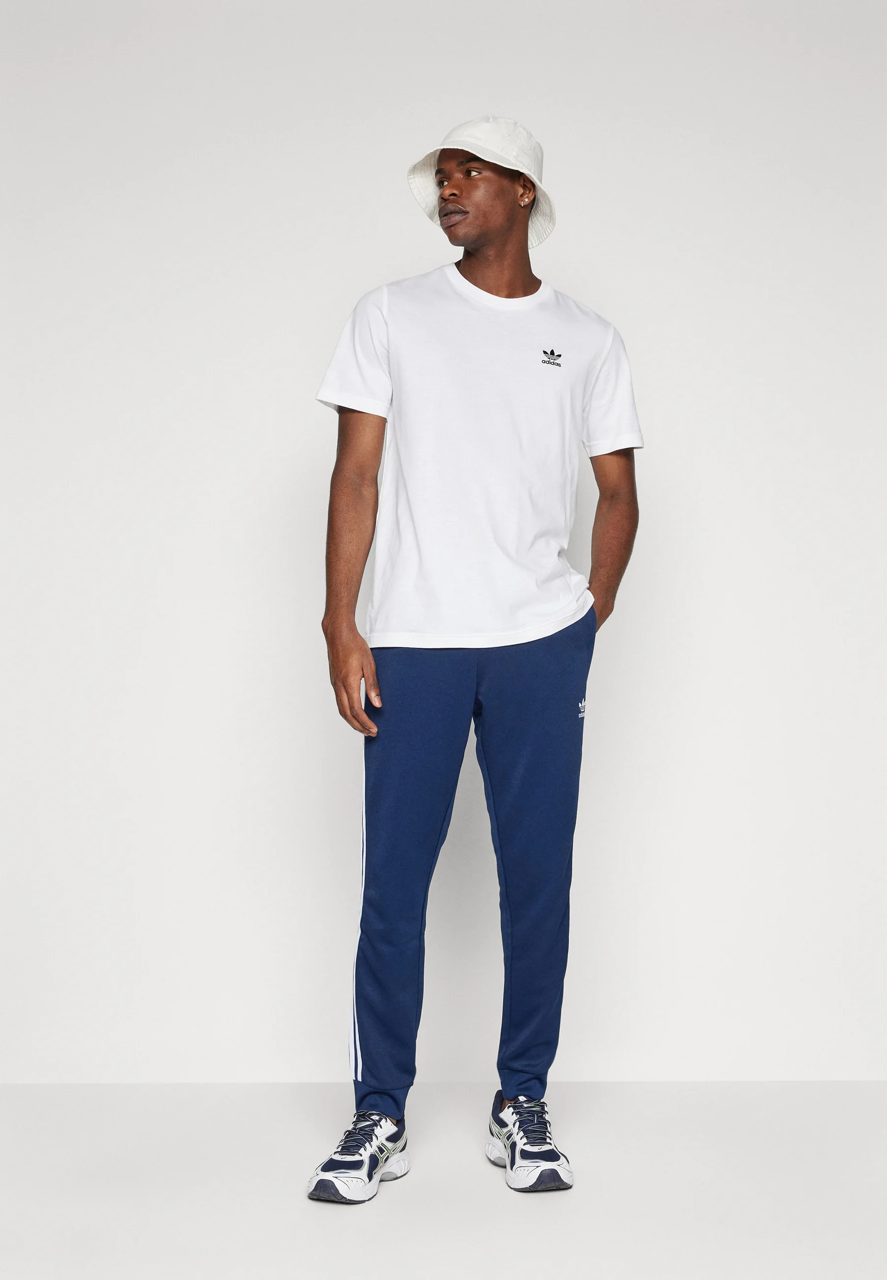 Pantalones deportivos adidas Originals