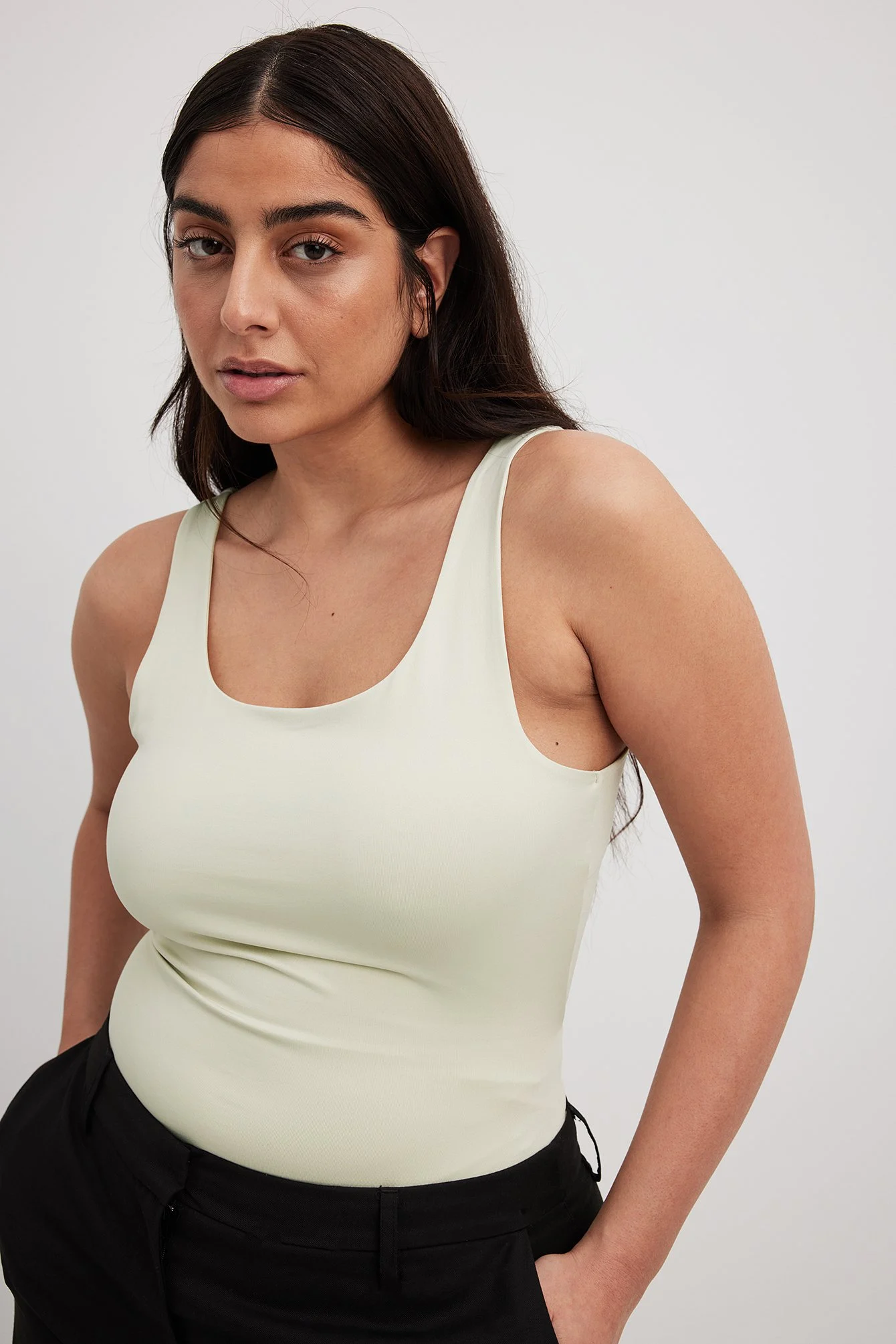Tank-Top-Body mit tiefem Rückenausschnitt