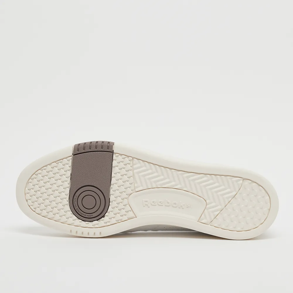 Reebok LT Court IG0396 / weiss