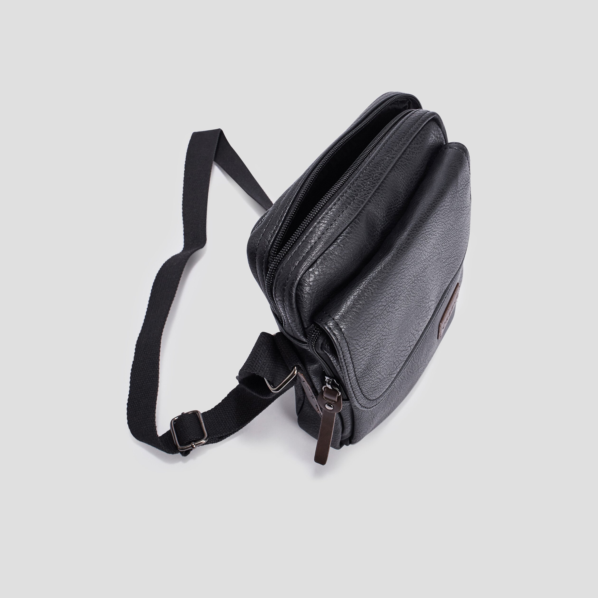 Sac pochette Creeks noir homme | La Halle