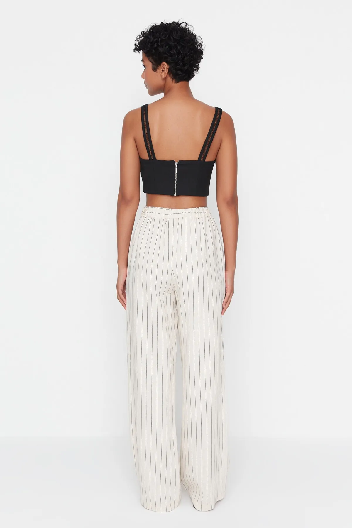 Trendyol Collection  Beigefarbene Webhose mit hoher Taille TWOSS22PL00068