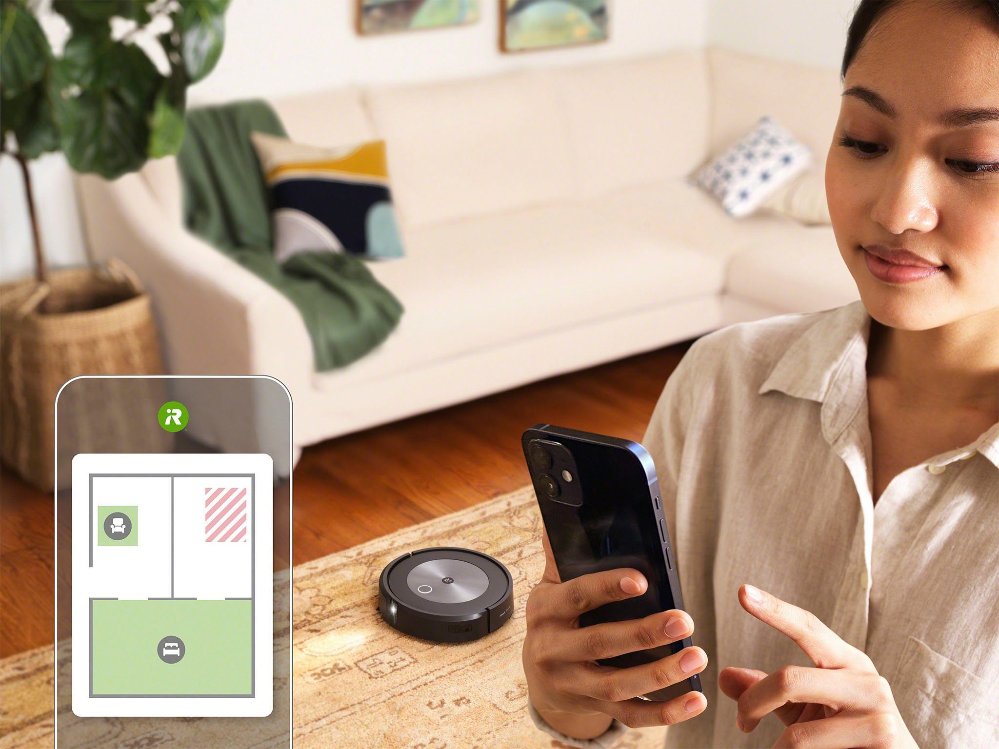 iRobot Saugroboter Roomba® j7+ (j7558), mit Beutel, WLAN-fähig mit autom. Absaugstation, Kartierung und zwei Gummibürsten
