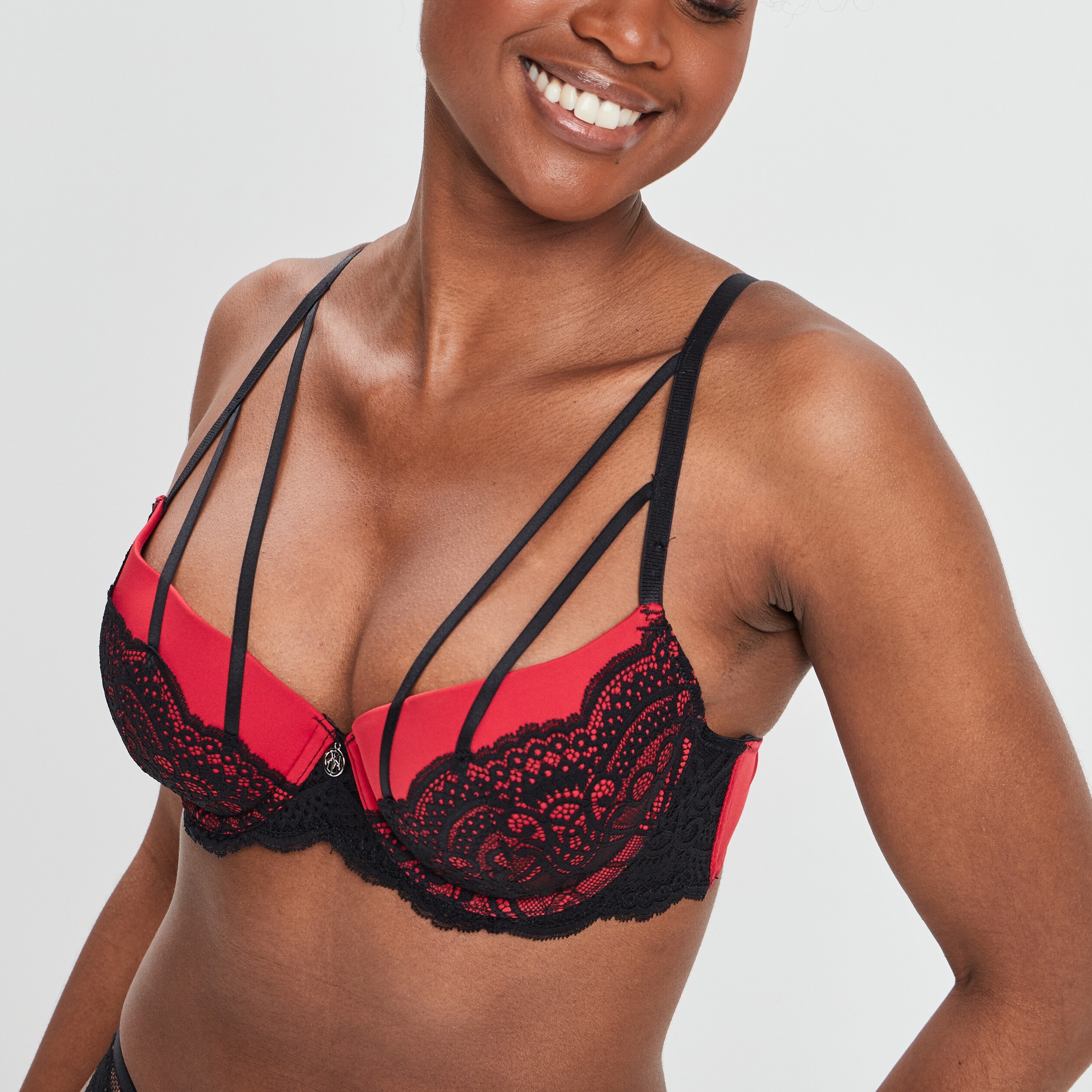 Soutien-gorge corbeille micro dentelle rouge femme | La Halle