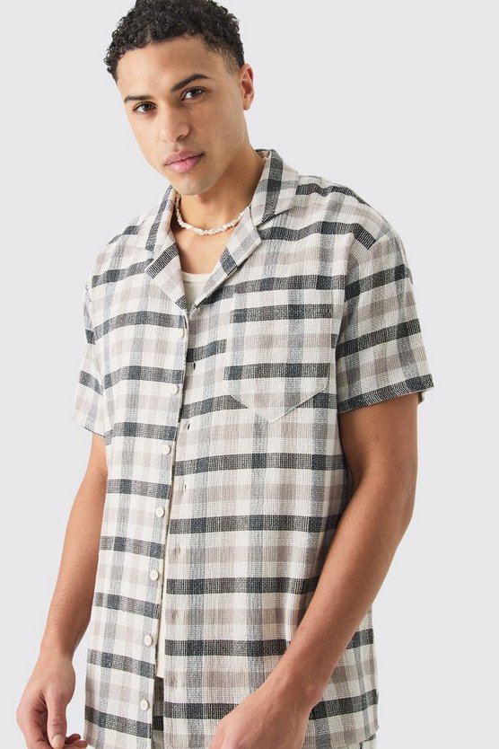 Strukturiertes Oversize Karohemd und Shorts