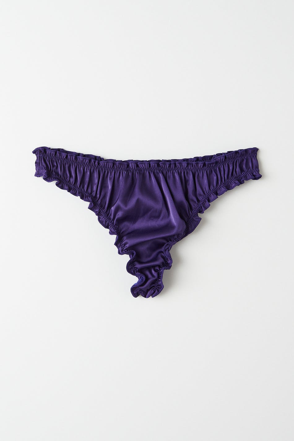 Eva satin string