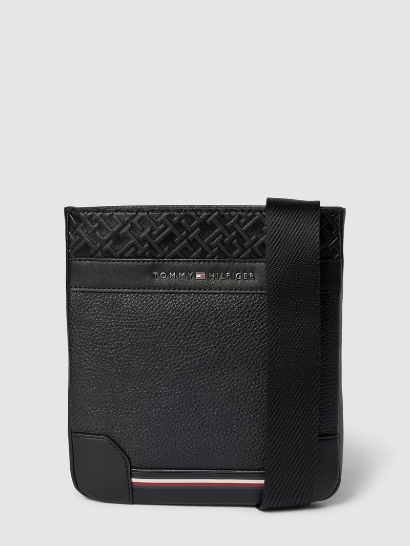 Crossbody Bag mit Label-Detail Modell 'CENTRAL' in schwarz